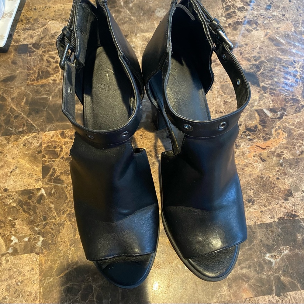 Simply Vera by Vera Wang Staring Women’s high heel ankle boots - Picture 5 of 8